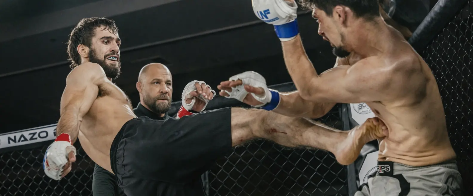 Artur Arutyunyan delivers a leg kick